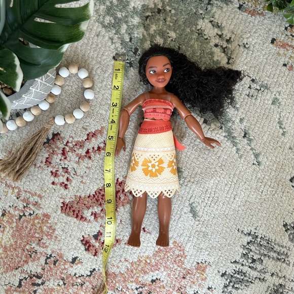 Disney Store Classic Moana Barbie Style Doll 11" Articulated Arms - Picture 9 of 9